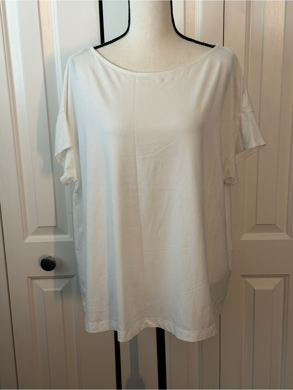 White Women's Relaxed Boatneck Top - Brand J.Jill Like New Condition